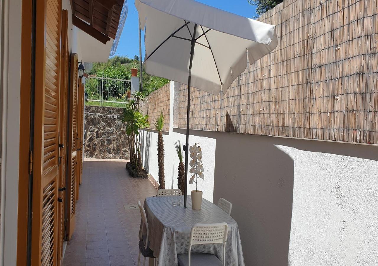 Holiday Apartments Lacco Ameno  Ngoại thất bức ảnh